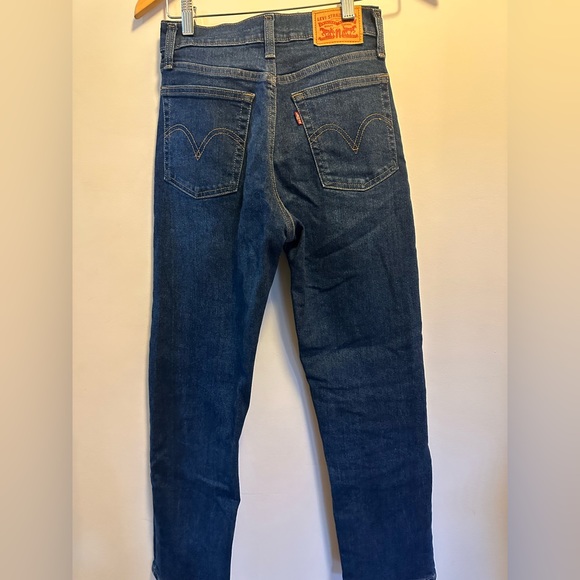 NWOT Levi Wedgie Straight sz 26 cropped - Picture 5 of 7